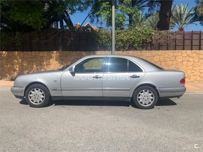 MERCEDES-BENZ Clase E