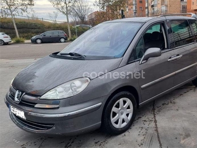 PEUGEOT 807