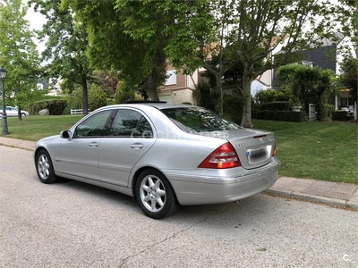 MERCEDES-BENZ Clase C C 320 ELEGANCE AUTO 4p.