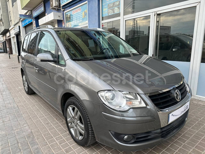 VOLKSWAGEN Touran 2.0 TDI 140cv DSG Traveller 5p.