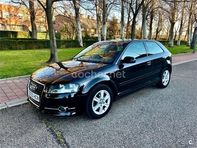 AUDI A3 1.6 TDI 105cv Attraction 3p.