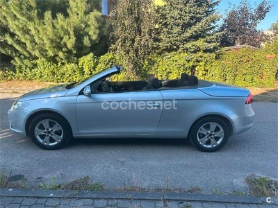 VOLKSWAGEN Eos