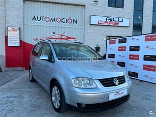 VOLKSWAGEN Touran 1.9 TDI Advance 5p.