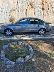 VOLKSWAGEN Passat 1.9 TDi Highline