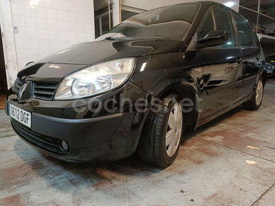 RENAULT Scénic CONFORT AUTHENTIQUE 1.5DCI100 5p.