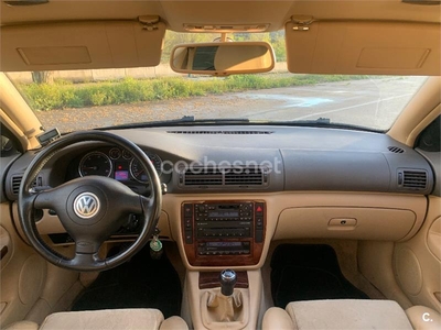 VOLKSWAGEN Passat Variant 1.9 TDi Highline 130CV 5p.