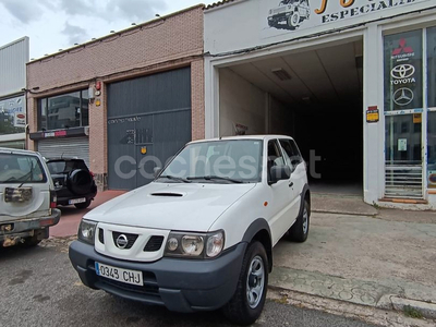 NISSAN Terrano 2.7 TDi Comfort 3p 3p.