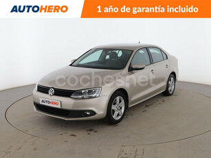 VOLKSWAGEN Jetta 1.6 TDI 105 DSG Advance Bluemotion Tech 4p.