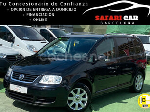 VOLKSWAGEN Touran 1.6 FSI ADVANCE