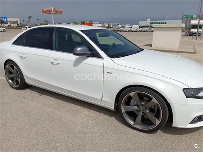 AUDI A4 2.0 TDI 143cv multitronic DPF 4p.