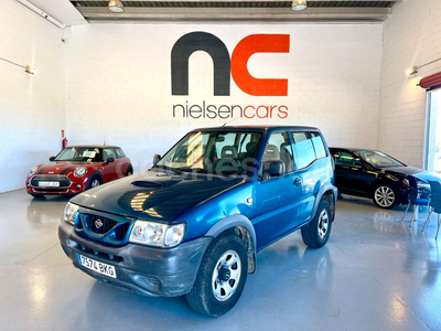 NISSAN Terrano II 2.7 TDi Comfort 3p 3p.