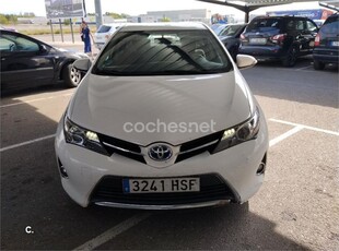 TOYOTA Auris Hybrid Active 5p.