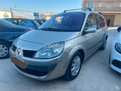 RENAULT Grand Scenic