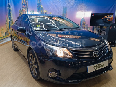 TOYOTA Avensis 120D Advance Cross Sport