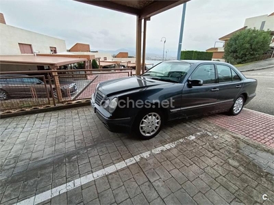 MERCEDES-BENZ Clase E