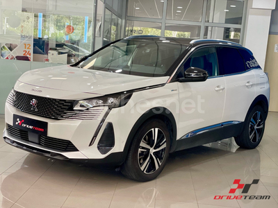 PEUGEOT 3008 Hybrid 225 eEAT8 GT 5p.