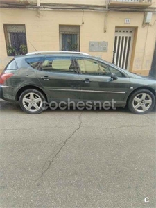 PEUGEOT 407