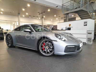 PORSCHE 911 Carrera 4S