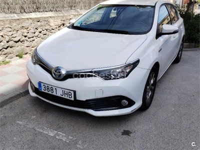 TOYOTA Auris Hybrid Active 5p.