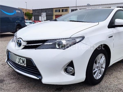 TOYOTA Auris Hybrid Active 5p.