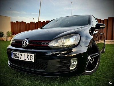 VOLKSWAGEN Golf 2.0 TSI 210cv DSG 6 vel GTI 5p.