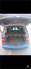 VOLKSWAGEN Touran 1.9 TDI DSG ADVANCE 5p.