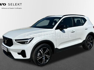 VOLVO XC40 2.0 B3 G Plus Dark Auto 5p.