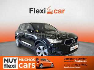 VOLVO XC40 2.0 B4 G AWD Momentum Pro Auto 5p.