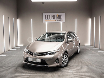 TOYOTA Auris 130 Active