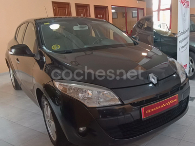 RENAULT Mégane Dynamique 1.9dCi 130cv eco2 5p.