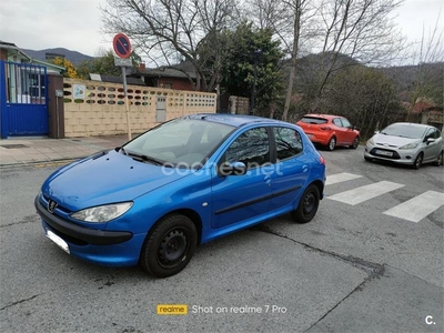 PEUGEOT 206