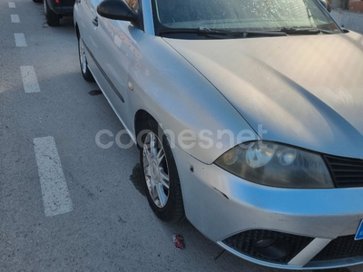 SEAT Ibiza 1.4 16v 75cv Reference Automatico 5p.