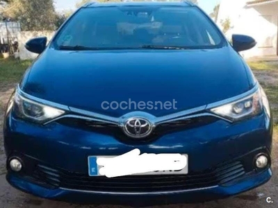 TOYOTA Auris 1.4 90D ACTIVE 5p.