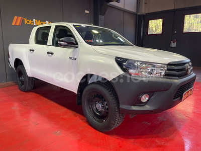 TOYOTA Hilux 2.4 D4D Cabina Doble GX