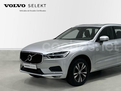 VOLVO XC60 2.0 B4 D AWD Momentum Pro Auto 5p.