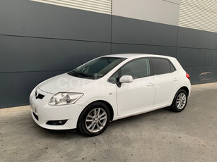 TOYOTA Auris 2.0 D4D Active 5p.