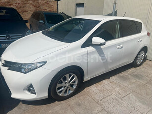 TOYOTA Auris 90D Active 5p.