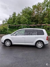 VOLKSWAGEN Touran 2.0 TDI 140 Highline 5p.