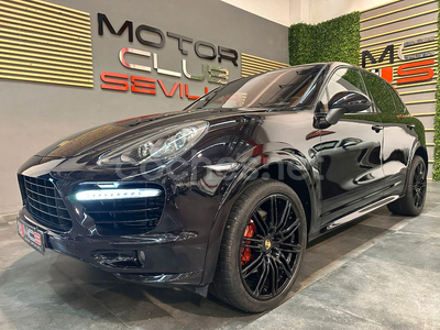 PORSCHE Cayenne GTS