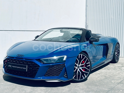 AUDI R8 Spyder V10 FSI 456kW perform quatt S tro 2p.