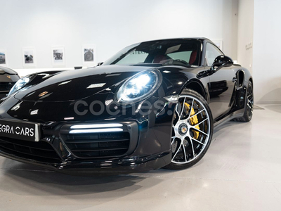 PORSCHE 911 Turbo S Coupe 2p.