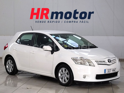 TOYOTA Auris 90D Active 5p.