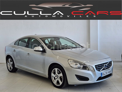 VOLVO S60 2.4 D5 Momentum Auto 4p.