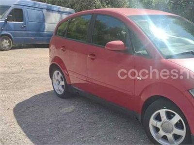 AUDI A2