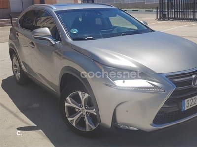 LEXUS NX 300h Luxury 4WD 5p.