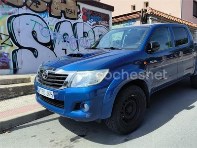 TOYOTA Hilux 2.5 D4D Doble Cabina GX 4x4 Aire acond. 4p.