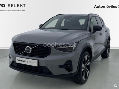 VOLVO XC40 2.0 B3 G Ultimate Dark Auto 5p.