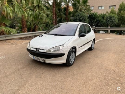 PEUGEOT 206