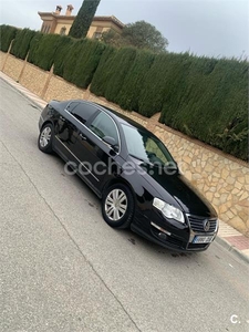 VOLKSWAGEN Passat Variant 2.0 TDI 140cv DPF Highline 5p.