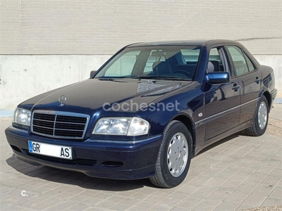 MERCEDES-BENZ Clase C C 200 ELEGANCE 4p.